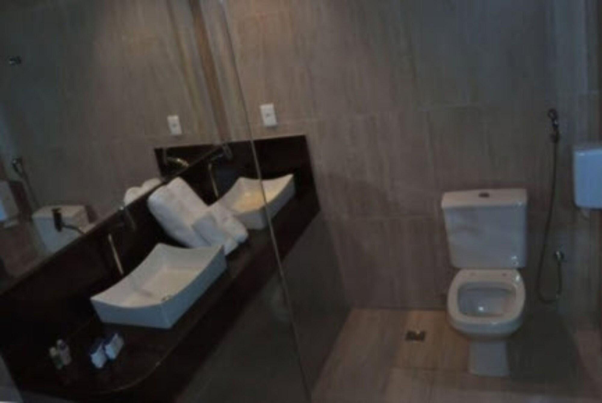 Hotel Saron Luziânia Екстериор снимка