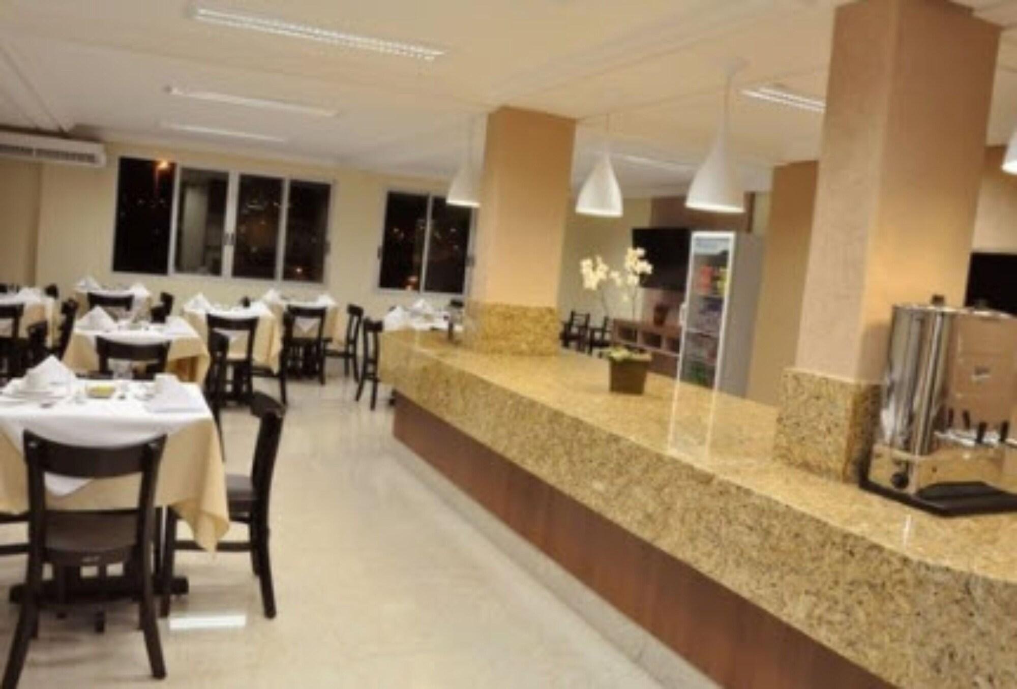 Hotel Saron Luziânia Екстериор снимка