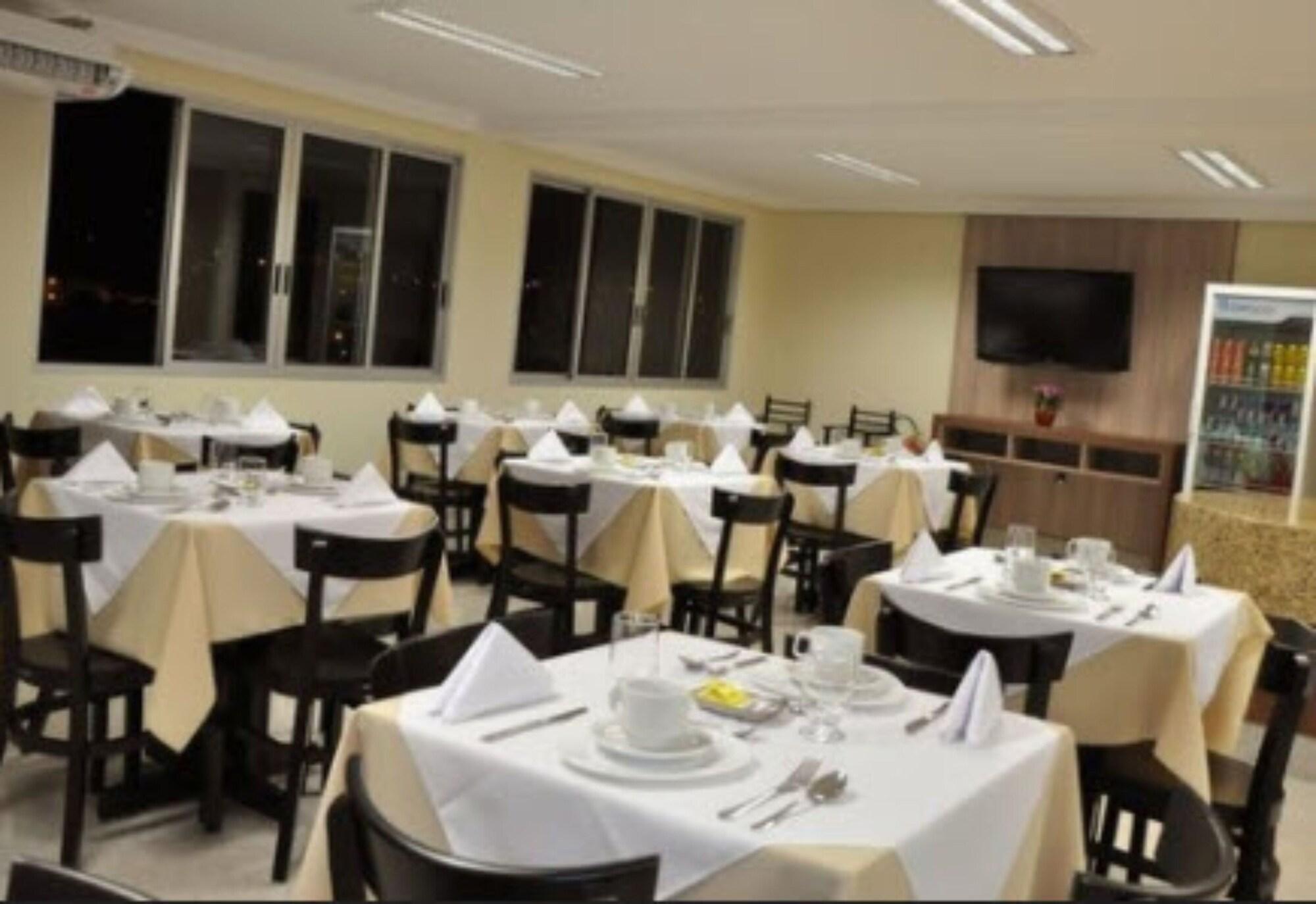 Hotel Saron Luziânia Екстериор снимка