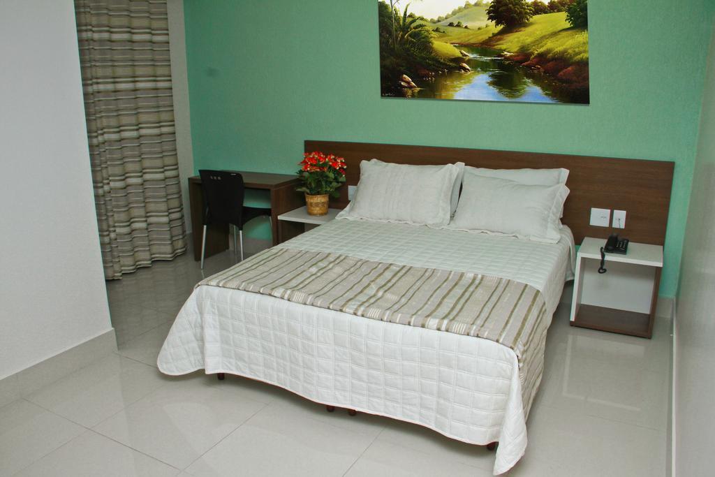 Hotel Saron Luziânia Екстериор снимка