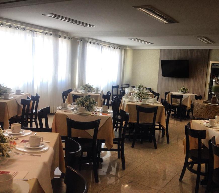 Hotel Saron Luziânia Екстериор снимка