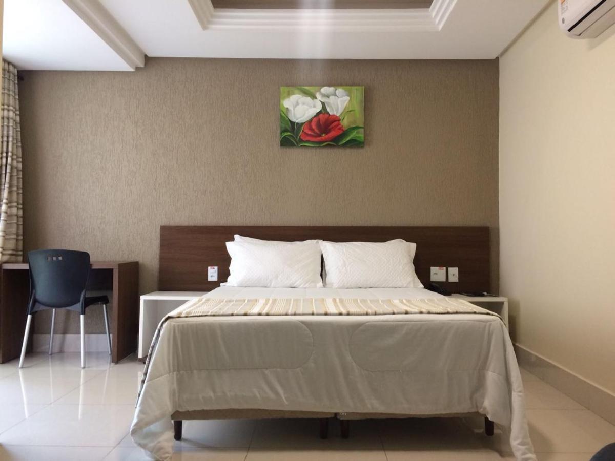 Hotel Saron Luziânia Екстериор снимка